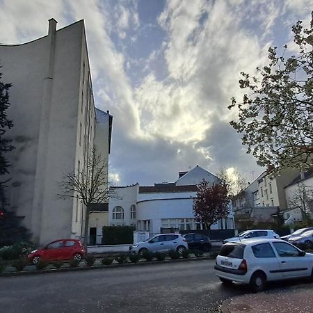 Chez Lolo Lägenhet Vichy Exteriör bild